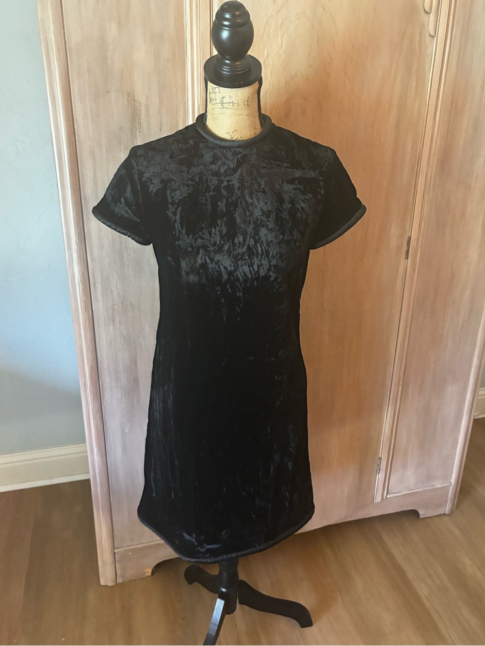 Vintage 60’s Suzy Perette Black Crushed Velvet Shift Dress Womens